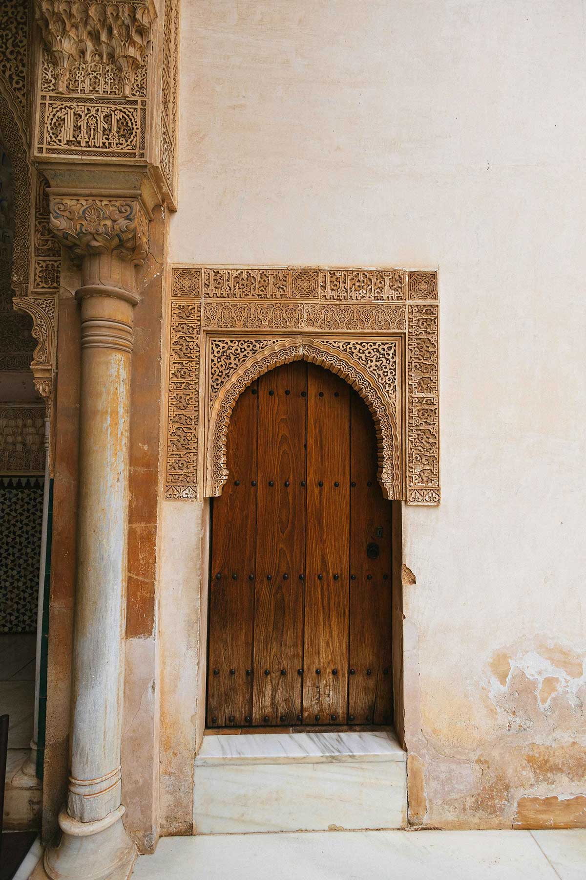 servicio de guía profesional acreditado de la alhambra de granada